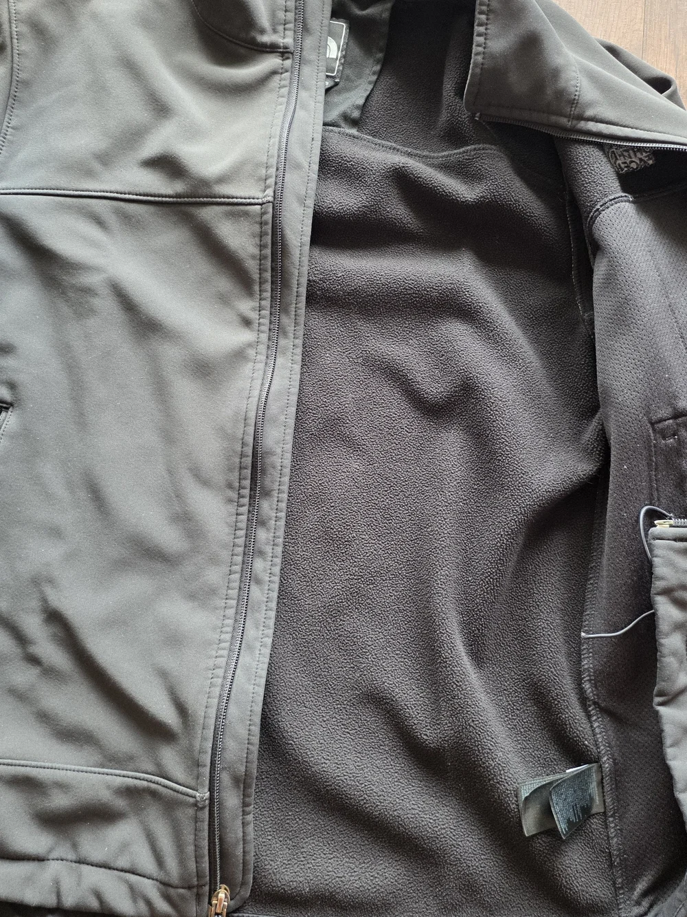 The North Face Men's Black Softshell Jacket - Full-Zip